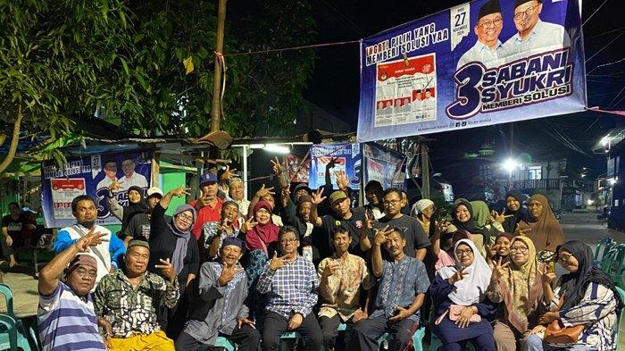 Bersama sejumlah masyarakat Balikpapan, M Sa’bani ketika melakukan sosialisasi