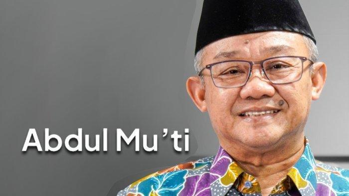 Abdul Mu'ti, Menteri Pendidikan Dasar dan Menengah. Mendikdasmen sebut gaji guru naik 2025, Rp 2 juta untuk honorer, 1 kali gaji untuk guru ASN.
