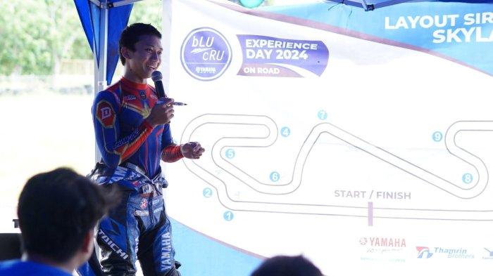Wahyu akan memberikan coaching clinic kepada seluruh anggota komunitas sekaligus juga mengajak mereka untuk touring jarak jauh & Fun Ride dengan R15