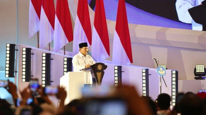 Presiden Prabowo Subianto memberikan sambutan dalam acara Puncak Peringatan Hari Guru Nasional di Velodrome Rawamangun, Jakarta Timur, Kamis (28/11/2024).