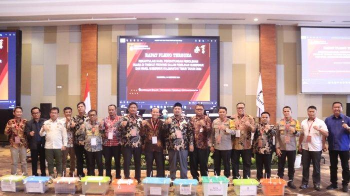PILKADA KALTIM 2024 - Komisi Pemilihan Umum (KPU) Kalimantan Timur (Kaltim) gelar rapat pleno terbuka hasil penghitungan perolehan suara Pilkada 2024 di tingkat provinsi, Minggu (8/12/2024) di Ballroom Lantai 5 Hotel Harris, Samarinda, Kalimantan Timur. 