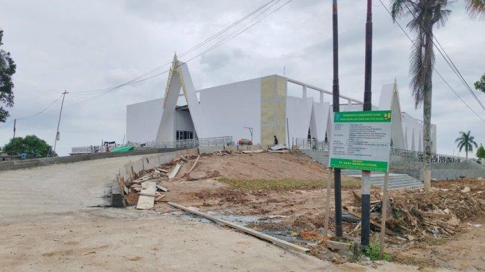 PENDOPO BUPATI PASER - Progres pengejaran Pendopo Bupati Paser, yang ada di jalan Kusuma Bangsa, Kecamatan Tanah Grogot, Kabupaten Paser, Kalimantan Timur.
