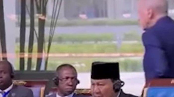 Presiden RI Prabowo Subianto disenggol Presiden Turki Recep Tayyip Erdogan saat walk out dari konferensi tingkat tinggi (KTT) D-8 di Kairo, Mesir.