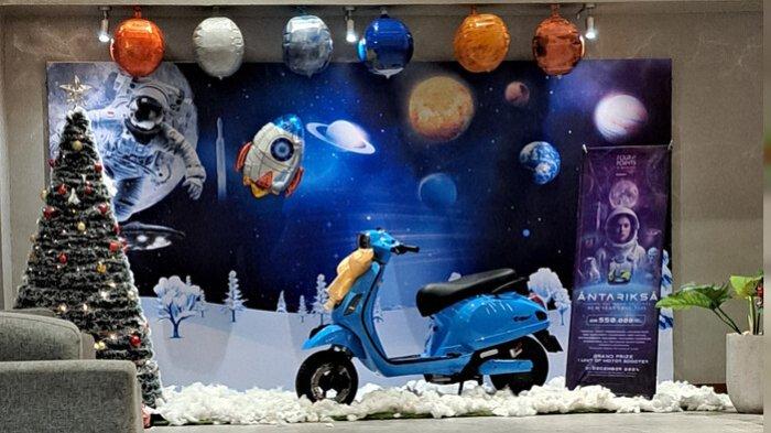 Doorprize berupa satu unit sepeda motor electric scooter dan puluhan hadiah menarik lainnya