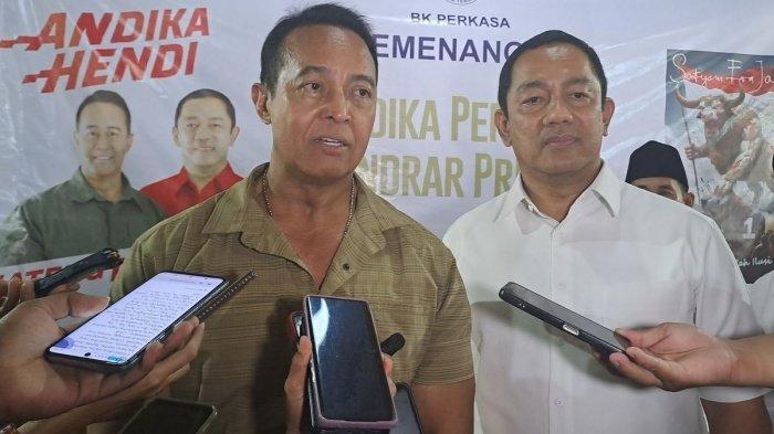 SENGKETA PILKADA JATENG 2024 - Pasangan Calon Gubernur Jateng nomor urut 1, Andika Perkasa dan Hendrar Prihadi alias Hendi saat menghadiri dukungan Paguyuban Mantan Kepala Desa se-Jateng untuk Pilkada Jateng, di Kelurahan Pucang Sawit, Kecamatan Jebres, Kota Solo, Jateng, pada Jumat (27/9/2024) lalu. Intervensi Jokowi hingga keterlibatan parcok, isi dalil Andika-Hendi dalam sidang Mahkamah Konstitusi sengketa Pilkada Jateng 2024