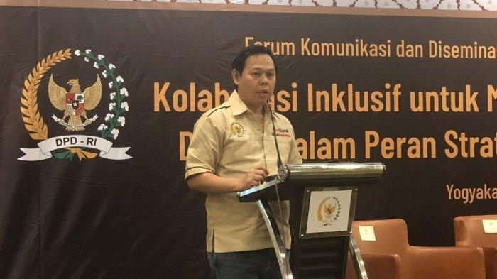 Ketua DPD RI Sultan B Najamudin di kawasan Ngampilan, Yogyakarta, Jumat (22/11/2024).