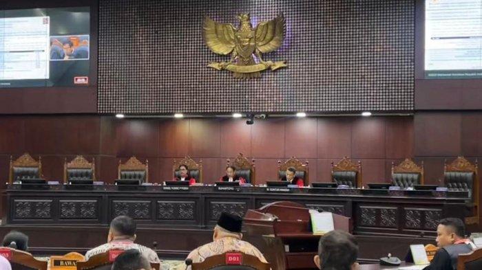 Sidang sengketa Pilkada 2024 di Mahkamah Konstitusi. Sengketa Pilkada Jatim, KPU bantah ada manipulasi suara