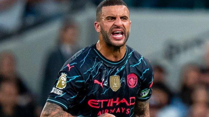 Kyle Walker Pindah - Kapten Manchester City, Kyle Walker memutuskan untuk mengakhiri kerja sama dengan Manchester City pada musim ini, Kyle Walker kini sedang didekati oleh salah satu raksasa Liga Italia yaitu AC Milan,  AC Milan sedang mengalami krisis pemain belakang, akibat badai cidera