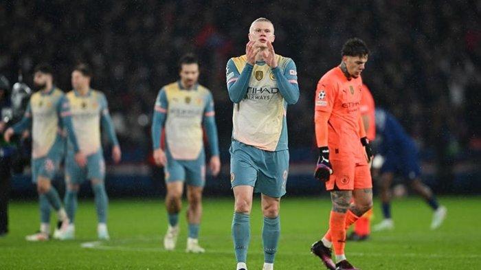 MANCHESTER CITY TERBANTAI - Musim ini performa Manchester CIty tidak sedang Baik-baik saja, bisa dilihat pada pertandingan Liga Champions, Tim Manchester Biru terancam gagal lolos babak playoff. Erling Haaland (no 9) sempat membuat Manchester City unggul 2-0, namun pada babak kedua PSG berhasil membalikan keadaan menjadikan kemengan memihak PSG. skor akhir pertandingan yaitu 4-2