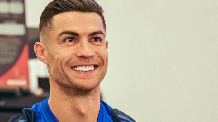 CRISTIANO RONALDO - Potret Cristiano Ronaldo yang diunggah di IG pribadinya @cristiano pada 3 Januari 2025. Ronaldo bisa bermain di Piala Dunia Antarklub 2025 jika tinggalkan Al Nassr, cek jadwal Piala Dunia Antarklub 2025 dan format pertandingannya 