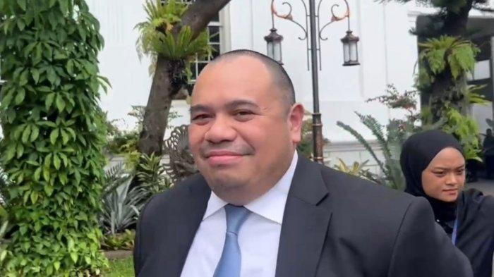 CIO DANANTARA - Pengusaha batu bara, Pandu Patria Sjahrir di Kompleks Istana Kepresidenen, Jakarta, Kamis (6/2/2025). Profil Pandu Sjahrir, CIO Danantara yang Merupakan Keponakan Luhut.