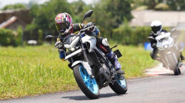 Peluncuran New Model Yamaha R25 & MT-25 sukses menjadi perbincangan hangat bagi pecinta otomotif, jurnalis, dan netizen tanah air.