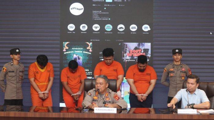 PERETAS AKUN INSTAGRAM - Konferensi Pers Ditreskrimsus Polda Kaltim Terkait Pengungkapan Kasus Peretasan Sejumlah Akun Instagram, Selasa (4/3/2025). Ada 4 tersangka kasus peretasan akun Instagram berhasil diringkus Subdit 5 Siber Ditreskrimsus Polda Kaltim di Balikpapan, Kalimantan Timur. (TRIBUNKALTIM.CO/DWI ARDIANTO)