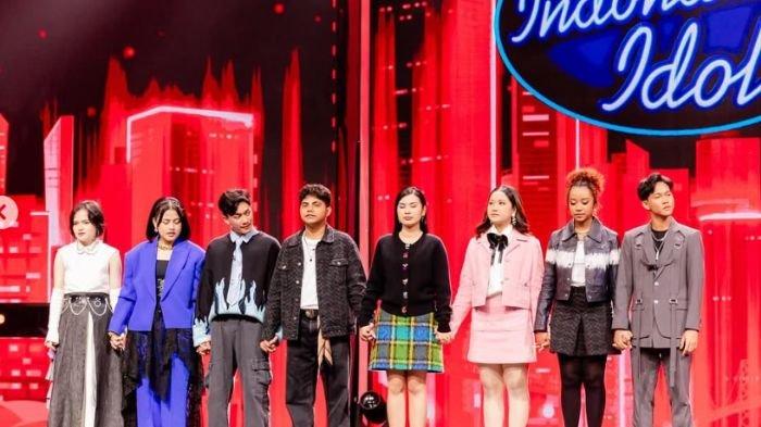HASIL INDONESIAN IDOL - Potret delapan peserta Indonesian Idol Season 13 saat akan pengumuman siapa yang tereliminasi di Spekta 7 diunggah di IG @Indonesianidolid Selasa (11/3/2025). Hasil Indonesian Idol tadi malam, Rara harus pulang.(instagram/indonesianidolid)