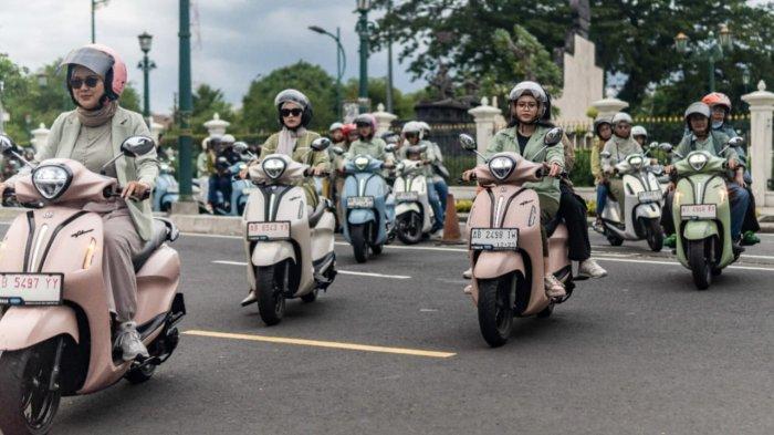 Solidaritas dan kebersamaan antar pengendara Grand Filano Hybrid yang stylish ini tergambarkan waktu rangkaian penutup acara, yaitu buka puasa atau makan malam bersama.