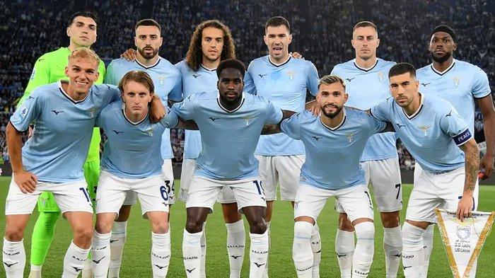 SKUAD LAZIO - Pemain utama Lazio saat melawan Lecce pada pekan terakhir Liga Italia Serie A 2024/2025 di Stadion Olimpico Roma yang berakhir 0-1, Minggu (25/5/2025). Lazio gagal total musim ini karena klasemen akhir membuat mereka kehilangan kompetisi Eropa musim depan.