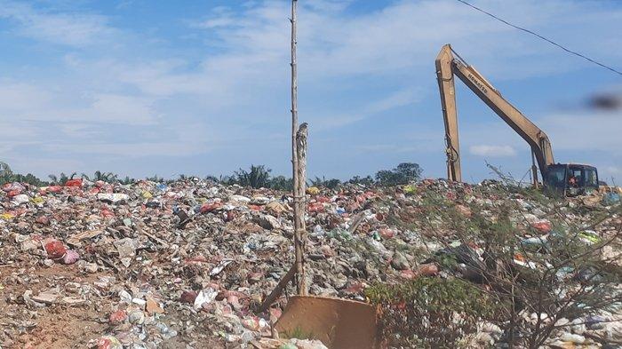 TPA JANJU PASER - Tempat Pembungan Akhir (TPA) Janju yang berlokasi di Tana Grogot, Kabupaten Paser. Senin (23/6/2025) TPA Janju mencatat pasokan sampah harian sebanyak 50 sampai 60 ton yang ditangani di zona landfill kedua. 