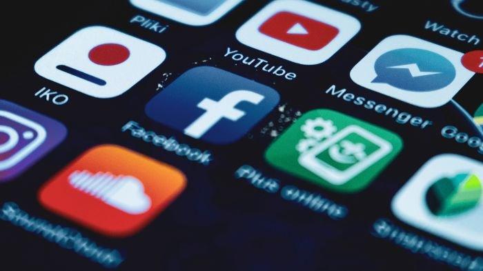 GRUP FACEBOOK HILANG - Ilustrasi media sosial, termasuk Facebook. Viral grup Facebook hilang massal, apa alasannya? (canva.com)