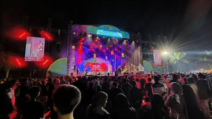 Hiburan Live Music di Event Expo Gebyar Koperasi dan UMKM Kutim 2025 Sangatta Kutai timur