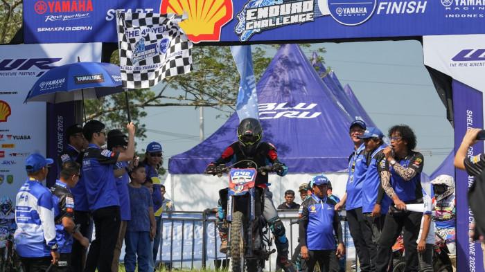 Rekor Baru Jumlah Pengunjung Terbanyak Shell BLU CRU Yamaha Enduro Challenge di Sambas !