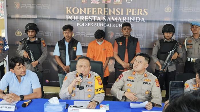 PEMBUNUHAN BALITA - Konferensi pers di Mako Polsek Sungai Kunjang, pengungkapan kasus pembunuhan dua balita di Jalan Rimbawan 1 Gang Bakri 1, Kelurahan Karang Anyar, Kecamatan Sungai Kunjang, Samarinda. (TribunKaltim.co/Gregorius Agung Salmon)