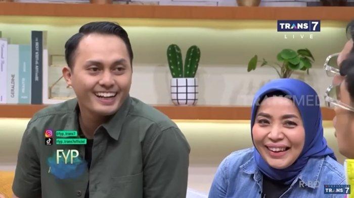 Muzdalifah dan Fadel Islami.