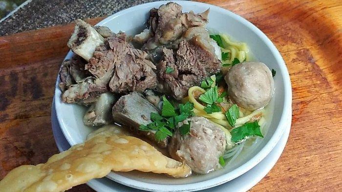 Bakso iga di Bakso Kadipolo