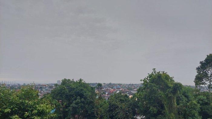 Kondisi cuaca Balikpapan pagi ini gerimis, diprediksi siang hari potensi cerah berawan. (TRIBUNKALTIM.CO/ARIS)