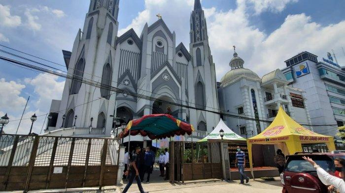 Gereja Katedral Santa Maria Penolong Abadi Samarinda, pada Jumat (15/4/2022). TRIBUNKALTIM.CO/MUHAMMAD RIDUAN