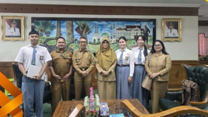 SMA Negeri 1 Sangatta Utara berhasil lolos ke tingkat nasional Lomba Bedah Data APBD 2024.