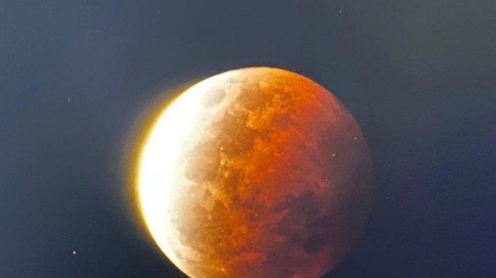 Fenomena gerhana matahari total atau lebih dikenal dengan super blood moon yang terjadi pada Pada Rabu (26/5/2021).