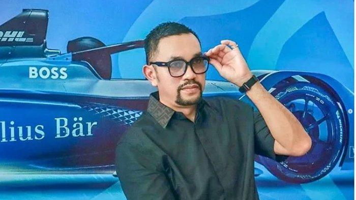 Baru-baru ini, Ahmad Sahroni mengaku Formula E seperti anak tiri.