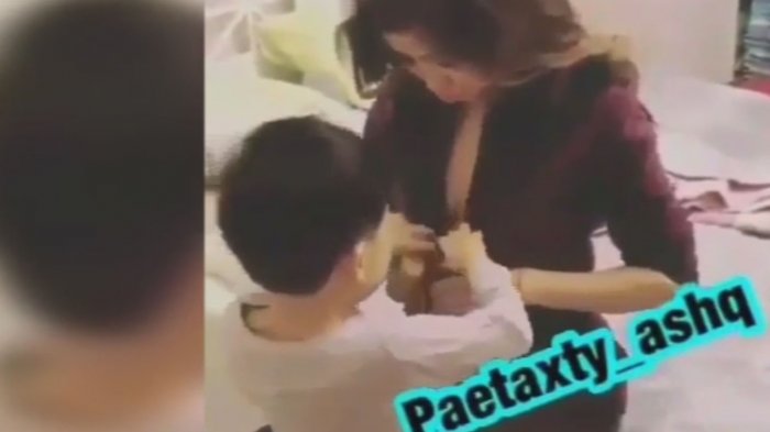 Nonton bokep tante vs 2 bocah