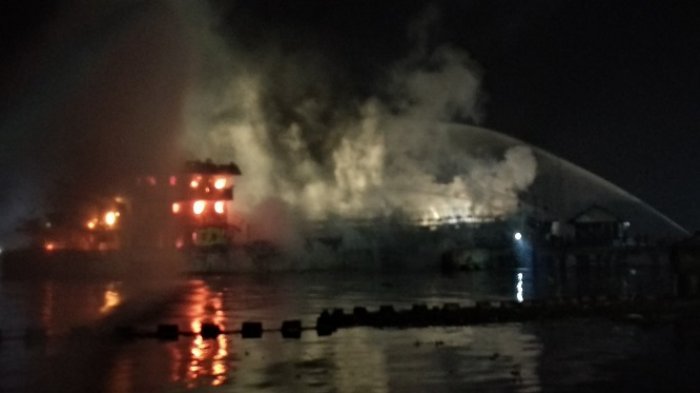 Kapal MT Srikandi Terbakar Saat Pembongkaran BBM, Ini Penjelasan