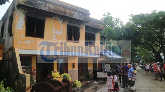 Kebakaran Pagi di Samarinda, Satu Rumah Ludes, Pemilik Luka Bakar