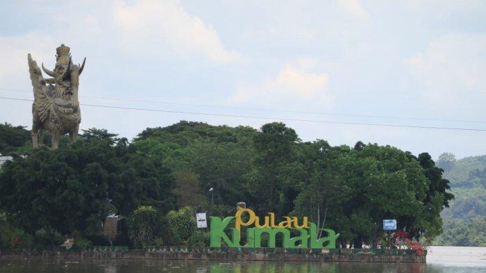 DAMPAK COVID-19 - Pulau Kumala jadi salah satu lokasi wisata di Kutai Kartanegara ( Kukar ), Senin (13/4/2020).