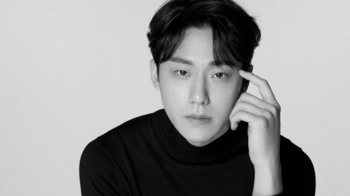 Lee Do Hyun - Inilah informasi terkait viral di sosmed Film Exhuma berikut sinopsis filmnya dan Profil Pemeran Lee Do Hyun.