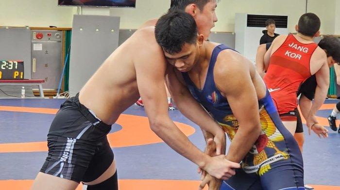Salah satu atlet Gulat Kaltim saat sesi latihan bersama tim Daegu di Korea Selatan. 