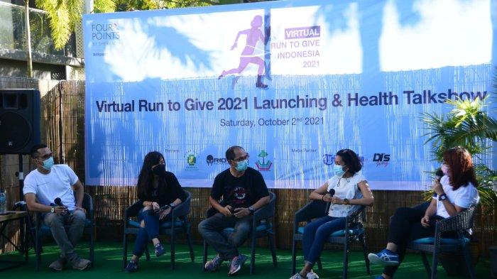 Sesi Health Talkshow bersama Dr. Hendra Gunawan, Sp.OT dari RS Hermina Balikpapan, Dwi Adistya dari Four Points by Sheraton Balikpapan, Febrianie Melissa dari Riot Indonesia Balikpapan, dan Astrid Petrusz dari Kepala Batu Team.