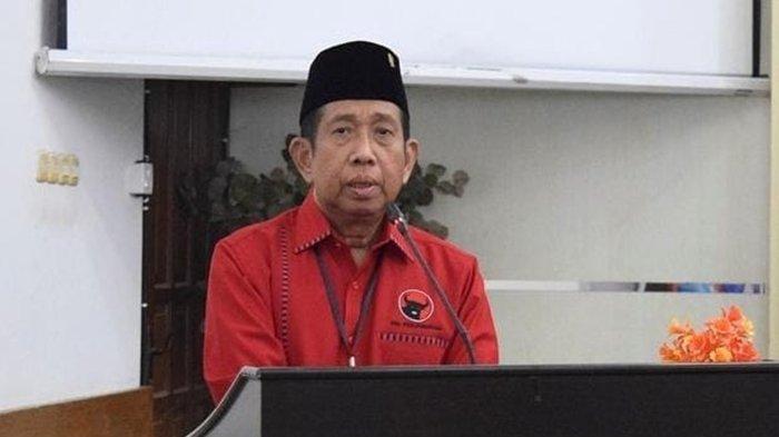 Ketua DPD PDIP Kaltim, Irjen Pol (purn) Syafaruddin tidak mau tanggapi secara serius soal kabar Jokowi dan Gibran Rakabuming Raka bergabung ke Partai Golkar. Dirinya hanya ingin fokus menangkan PDIP Kaltim dalam Pilkada Kaltim 2024. 