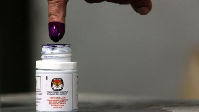 HUKUM TINTA PEMILU. Inilah penjelasan dan informasi terkait hukum tinta Pemilu halal atau haram, apakah sah jika wudhu dah sholat? Penjelasan Berdasarkan Ayatnya.