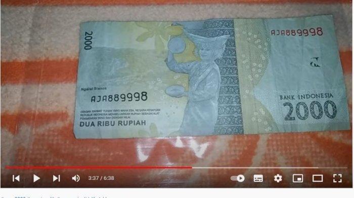 Beneran Bukan Hoax! Uang Kertas Rp 2000 untuk Bayar Parkir Dihargai Rp ...