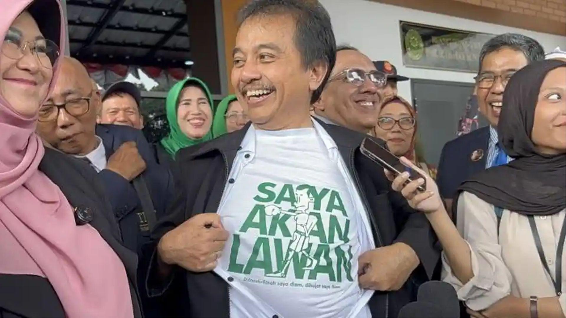 Roy Suryo Tantang Jokowi Bawa Ijazah Fisik ke Persidangan Pekan Depan
