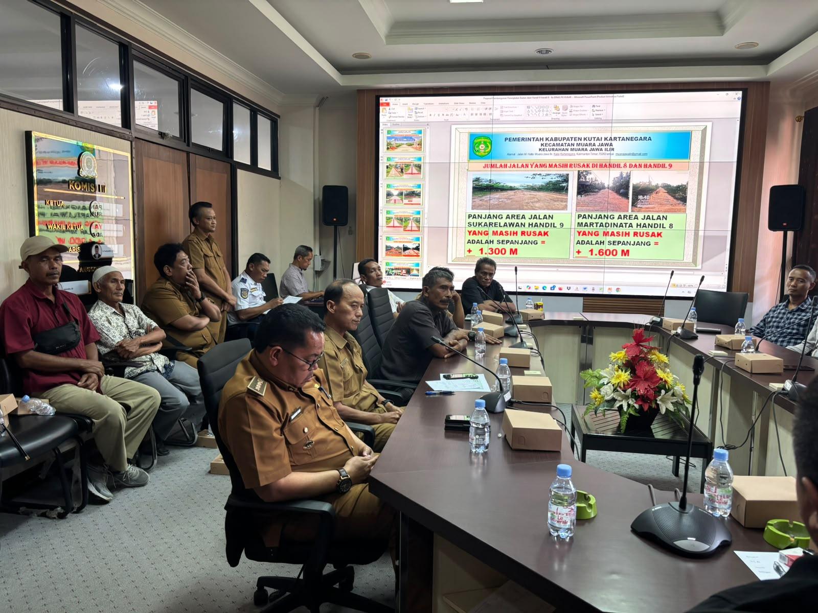 Perjuangan DPRD Kukar Atasi Jalan Rusak di Muara Jawa