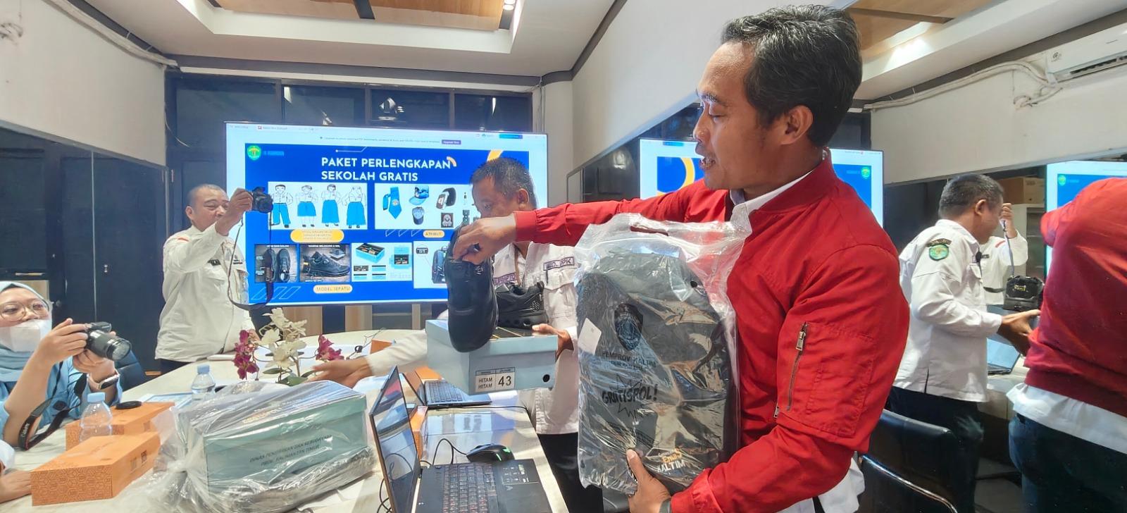 Misteri Belasan Sekolah di Kaltim Gagal Bagikan Seragam Gratis