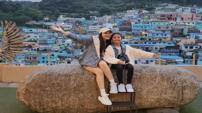 KOREA SELATAN - Ayu Ting Ting dan Bilqis di Korea Selatan