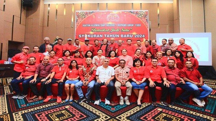 Alumni SPENSA 88 'Bataikat Jadi Satu' Saat merayakan Syukuran Tahun Baru 2024