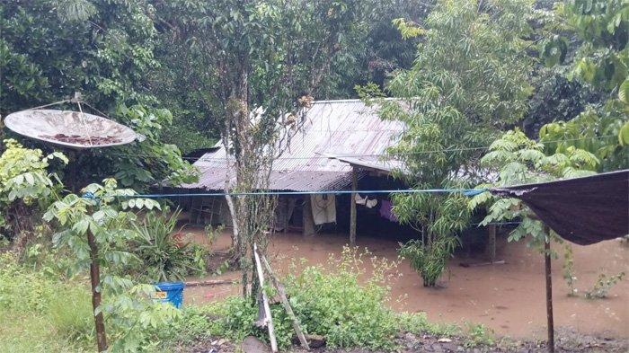 Kondisi banjir di Kab Minahasa Utara, Sulawesi Utara, Minggu (7/4/2024).