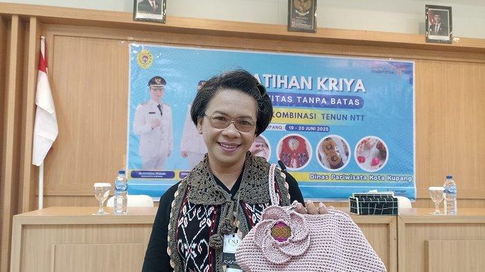 FEBBY NITTE - Febby Nitte, Merajut, Melatih dan Membangkitkan Kepercayaan Diri Perempuan