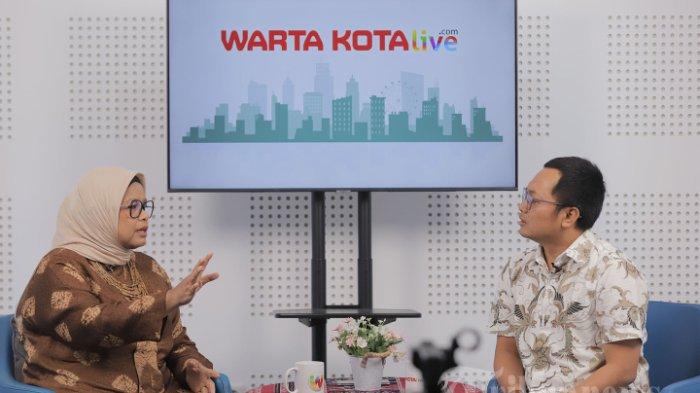 Istri calon presiden (capres) RI Anies Baswedan, Fery Farhati Ganis saat diwawancarai News Manager Warta Kota Eko Priyono di Studio Tribun Network, Palmerah, Jakarta, Kamis (7/12/2023).